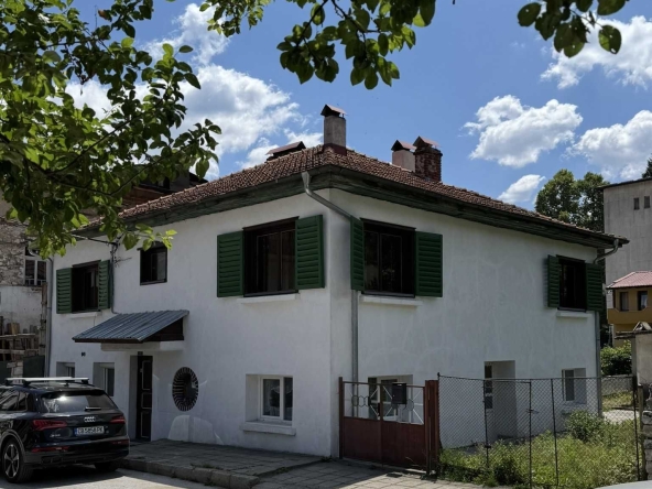 Етаж от къща в Чепеларе - 124 кв.м за 407 €/кв.м - Снимка #1