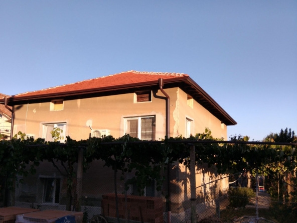 Къща в Дупница - 170 кв.м за 510 €/кв.м - Снимка #1