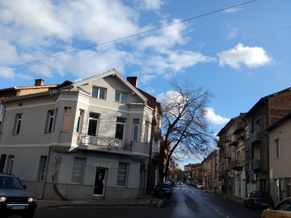 Четиристаен апартамент в Дупница - 97 кв.м за 857 €/кв.м - Снимка #1