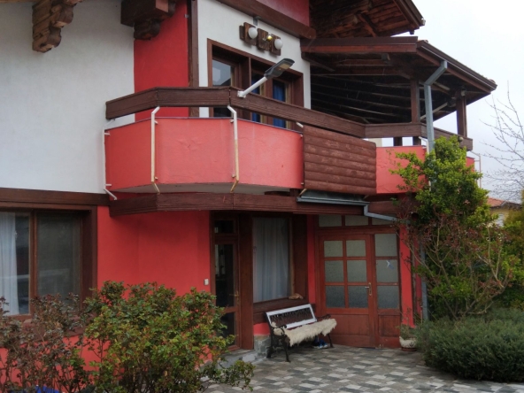 Къща в Сапарева баня - 400 кв.м за 765 €/кв.м - Снимка #1