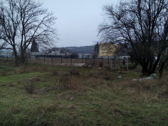 Парцел в с. Самораново, Област Кюстендил - 3200 кв.м за 10 €/кв.м - Снимка #1