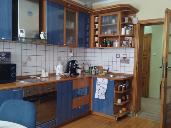 Тристаен апартамент в Дупница - 67 кв.м за 906 €/кв.м - Снимка #1