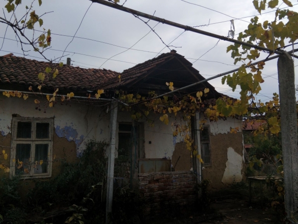 Къща в с. Багренци, Област Кюстендил - 100 кв.м за 450 €/кв.м - Снимка #1