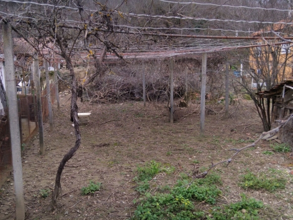 Парцел в с. Невестино, Област Кюстендил - 700 кв.м за 16 €/кв.м - Снимка #1