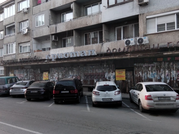 Магазин в Кюстендил, Център - 244 кв.м за 834 €/кв.м - Снимка #1