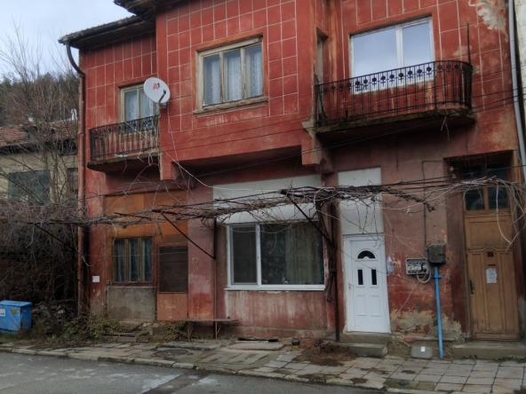 Къща в Бобошево - 200 кв.м за 85 €/кв.м - Снимка #1