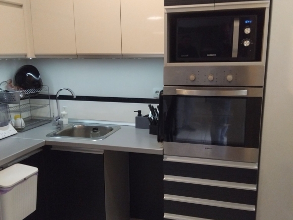 Четиристаен апартамент в Дупница - 100 кв.м за 709 €/кв.м - Снимка #1