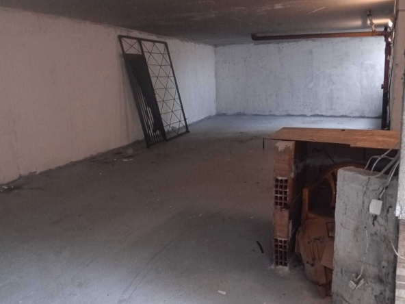 Дава се под наем Склад в Елин Пелин - 100 кв.м за 400 € - Снимка #1