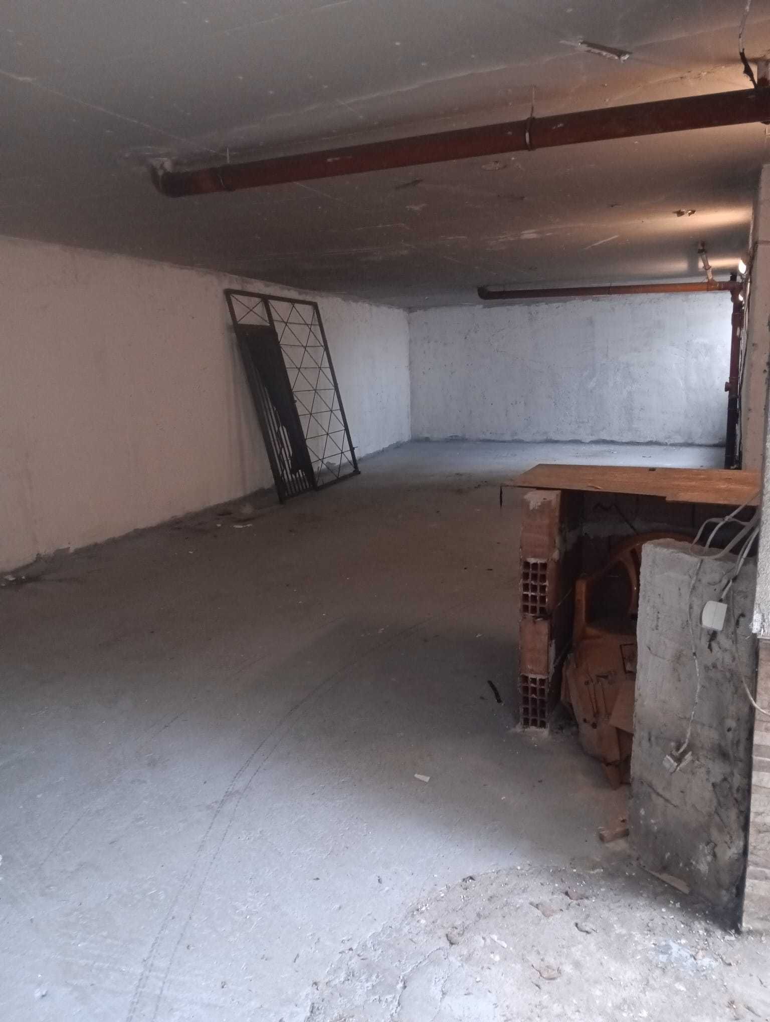 Дава се под наем Склад в Елин Пелин - 100 кв.м за 400 € - Снимка #1