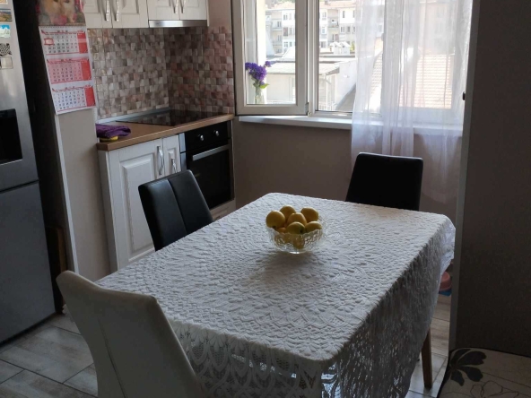 Двустаен апартамент в Шумен, Център - 73 кв.м за 1918 €/кв.м - Снимка #1