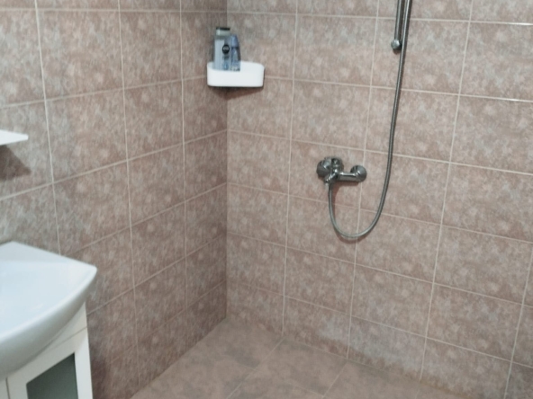 Къща в Баня - 206 кв.м за 874 €/кв.м - Снимка #1