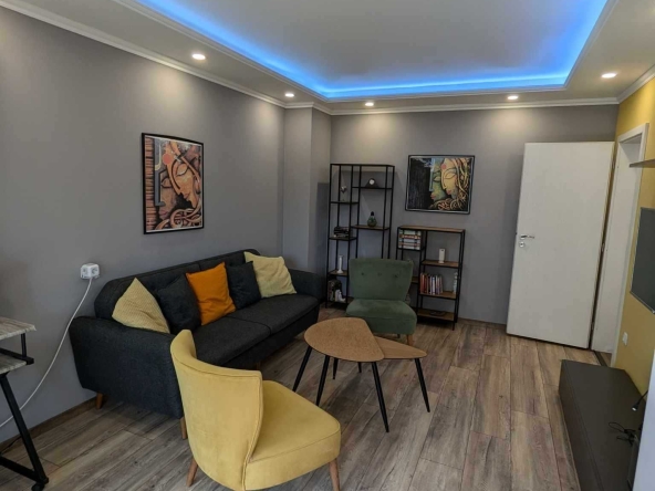 Дава се под наем Тристаен апартамент в Варна, Нептун - 90 кв.м за 700 € - Снимка #1