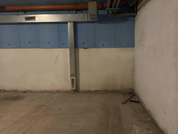 Гараж / Паркомясто в София, Хиподрума - 14 кв.м за 2500 €/кв.м - Снимка #1