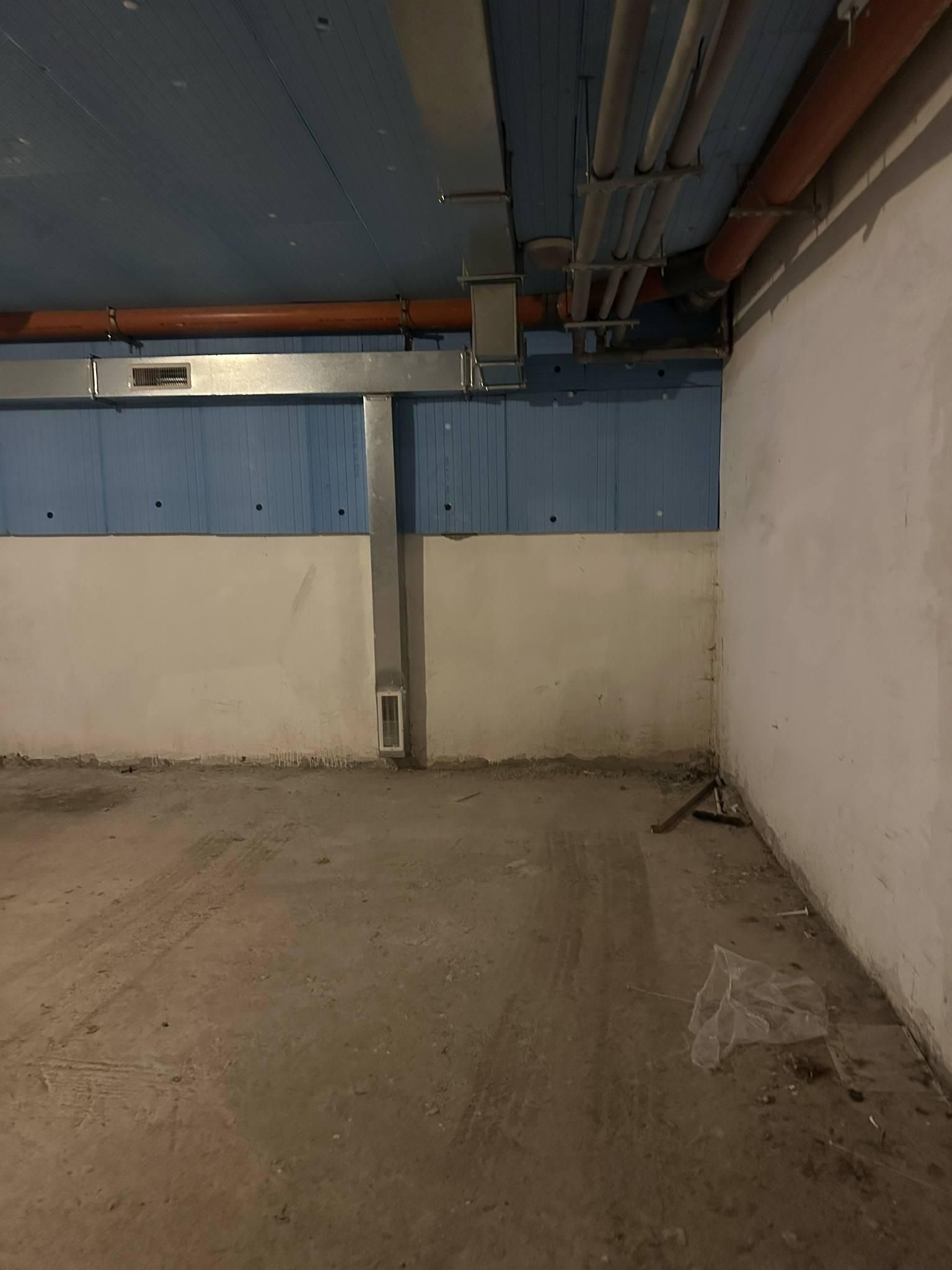 Гараж / Паркомясто в София, Хиподрума - 14 кв.м за 2500 €/кв.м - Снимка #1