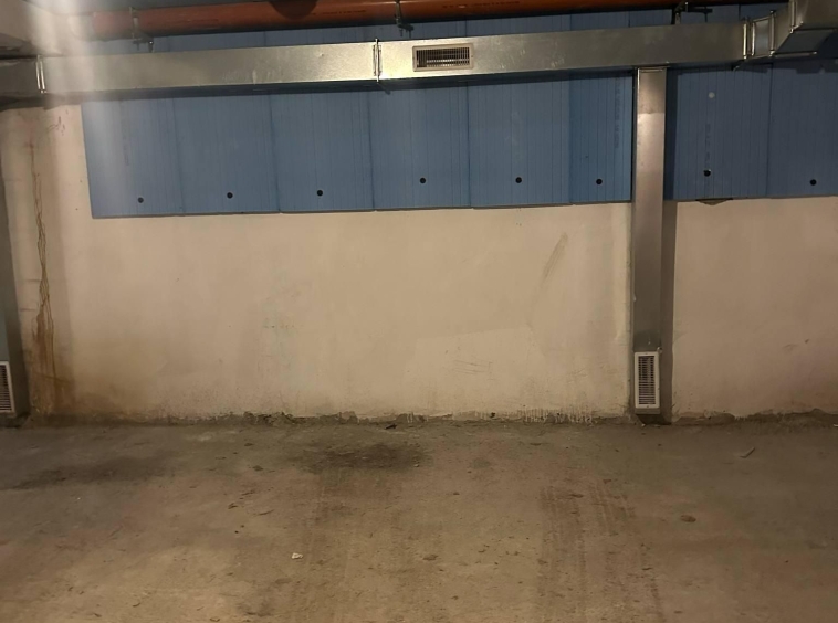 Гараж / Паркомясто в София, Хиподрума - 11 кв.м за 3182 €/кв.м - Снимка #1