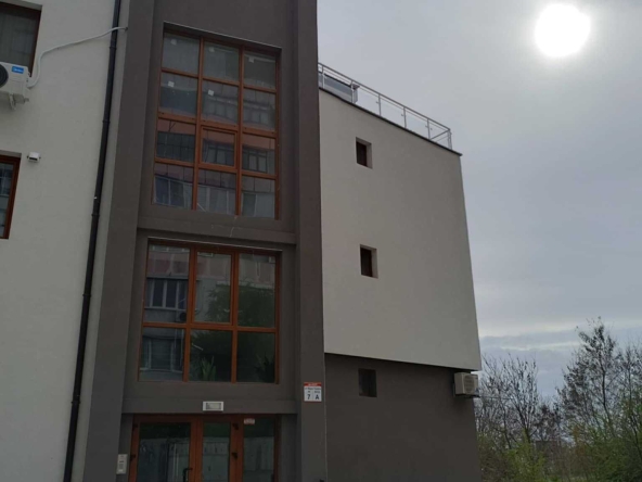 Тристаен апартамент в Варна, Възраждане 1 - 137 кв.м за 1204 €/кв.м - Снимка #1