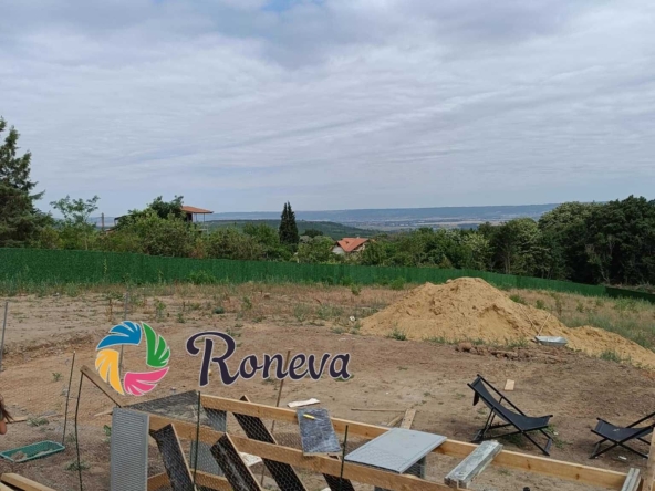 Парцел в Варна, Левски - 2487 кв.м за 50 €/кв.м - Снимка #1