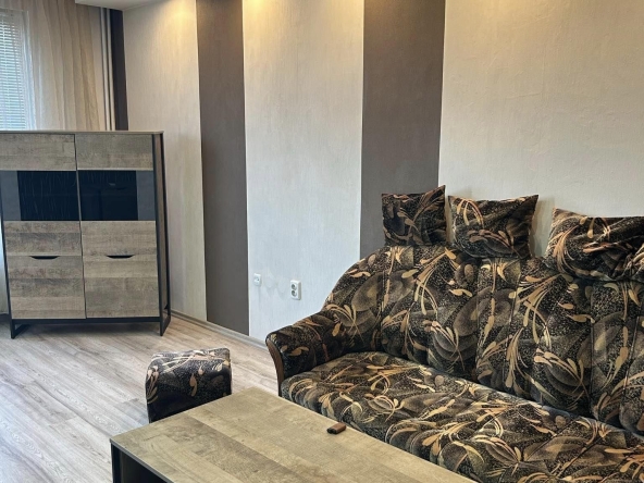 Дава се под наем Двустаен апартамент в Пловдив, Кършияка - 65 кв.м за 325 € - Снимка #1