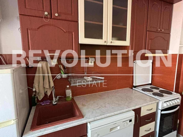 Дава се под наем Тристаен апартамент в Пловдив, Мараша - 100 кв.м за 450 € - Снимка #1