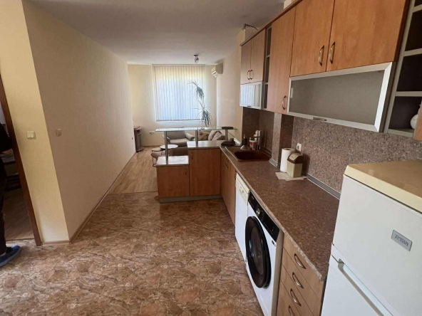Дава се под наем Двустаен апартамент в Варна, Левски - 62 кв.м за 475 € - Снимка #1