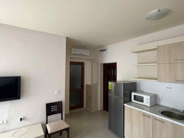 Дава се под наем Двустаен апартамент в Бяла - 50 кв.м за 306 € - Снимка #1