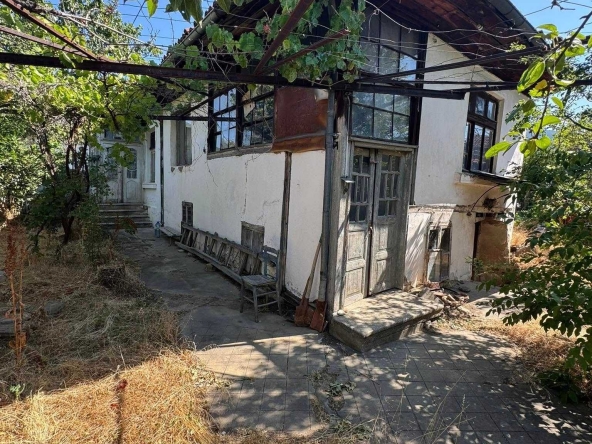 Къща в с. Енина, Област Стара Загора - 75 кв.м за 707 €/кв.м - Снимка #1