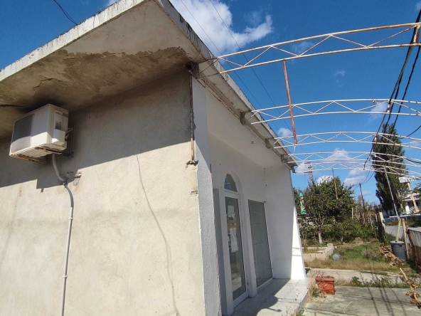 Дава се под наем Промишлена сграда в к.к. Златни пясъци - 52 кв.м за 255 € - Снимка #1