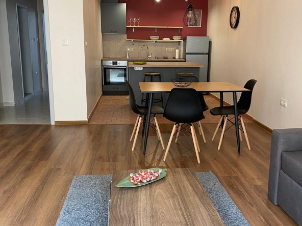 Дава се под наем Двустаен апартамент в Пловдив, Каменица 1 - 75 кв.м за 615 € - Снимка #1