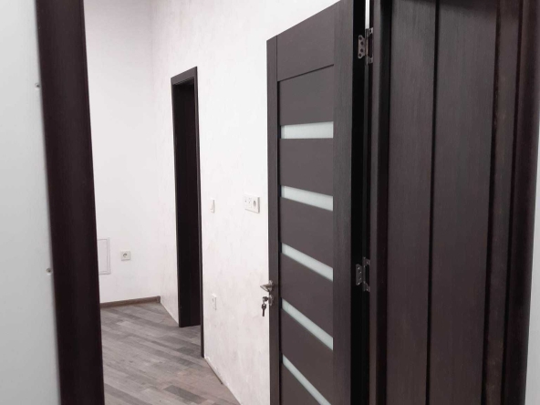 Дава се под наем Офис в Русе, Център - 53 кв.м за 306 € - Снимка #1