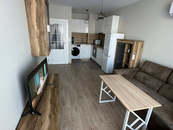 Дава се под наем Двустаен апартамент в Пловдив, Гагарин - 65 кв.м за 357 € - Снимка #1