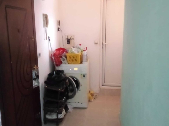 Дава се под наем Четиристаен апартамент в Варна, Метро - 100 кв.м за 22.95 € - Снимка #1