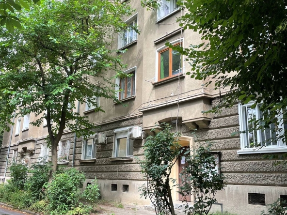 Тристаен апартамент в София, 7-ми 11-ти километър - 71 кв.м за 3803 €/кв.м - Снимка #1