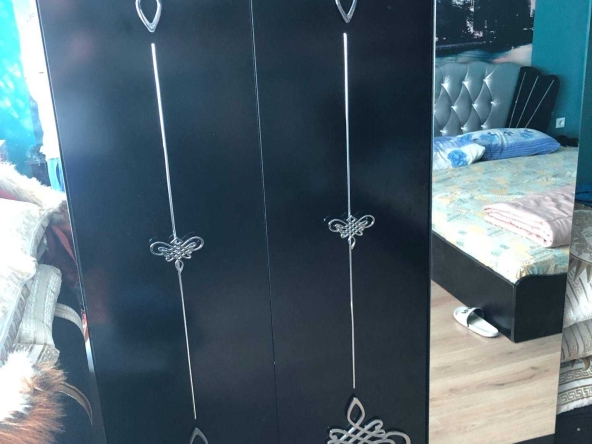 Тристаен апартамент в Монтана, Идеален център - 105 кв.м за 1652 €/кв.м - Снимка #1