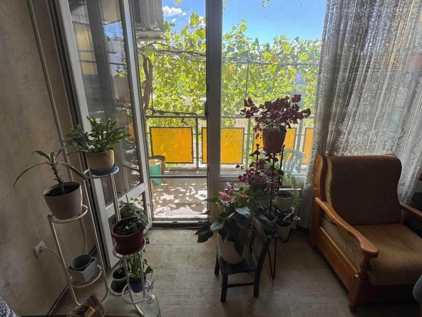 Двустаен апартамент в Казанлък - 64 кв.м за 877 €/кв.м - Снимка #1