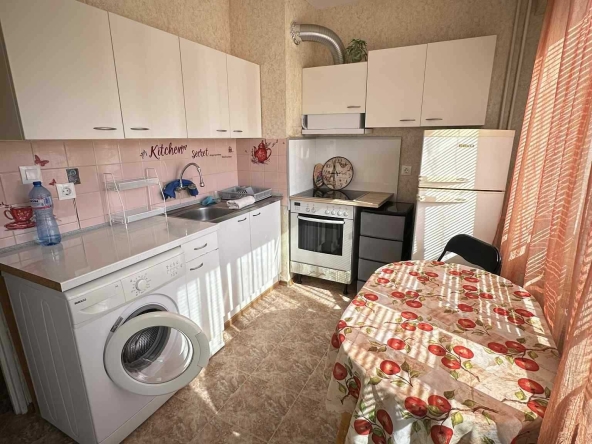 Дава се под наем Едностаен апартамент в София, Младост 3 - 48 кв.м за 458.49 € - Снимка #1