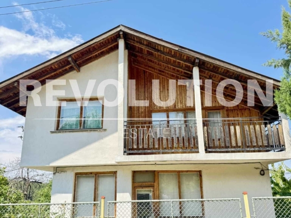 Къща в с. Марково, Област Пловдив - 135 кв.м за 2223 €/кв.м - Снимка #1