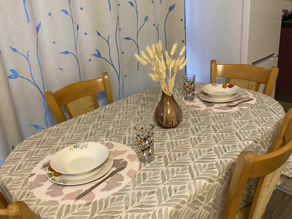 Дава се под наем Двустаен апартамент в Пловдив, Тракия - 70 кв.м за 433.5 € - Снимка #1