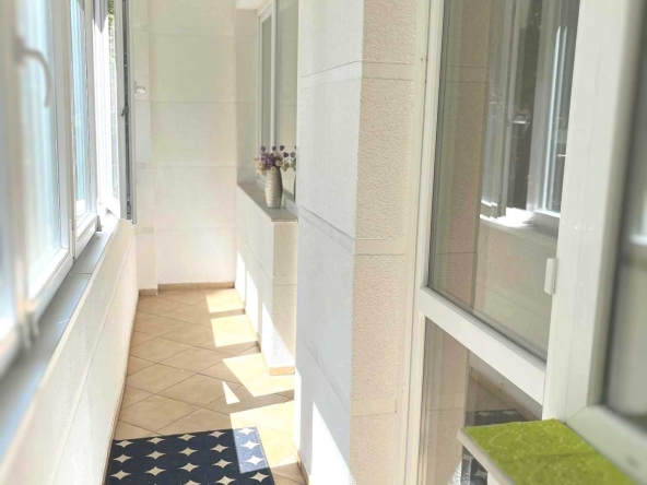 Тристаен апартамент в София, Борово - 100 кв.м за 1556 €/кв.м - Снимка #1