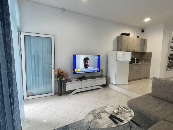 Дава се под наем Двустаен апартамент в Варна, Център - 62 кв.м за 450 € - Снимка #1