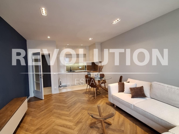 Дава се под наем Двустаен апартамент в Пловдив, Христо Смирненски - 74 кв.м за 818 € - Снимка #1