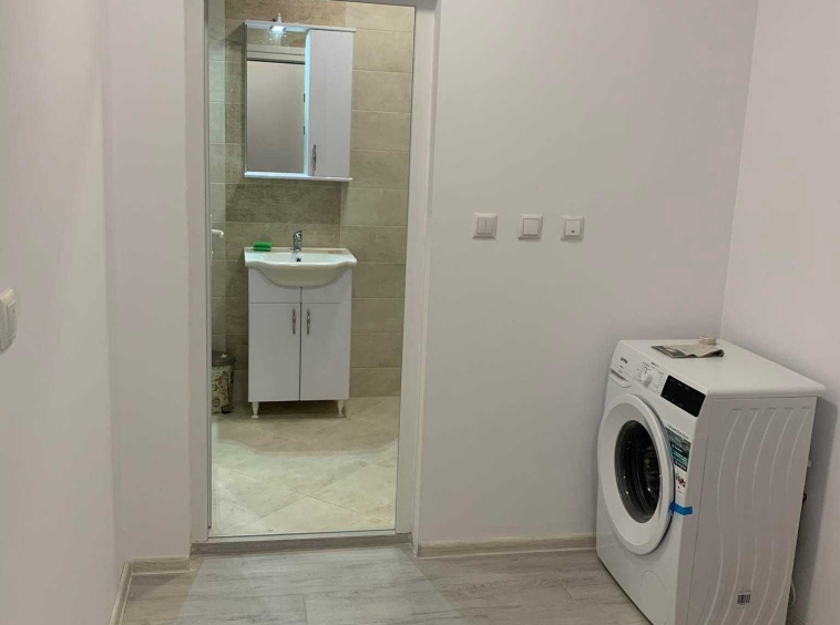 Дава се под наем Двустаен апартамент в Пловдив, Тракия - 60 кв.м за 331.5 € - Снимка #1