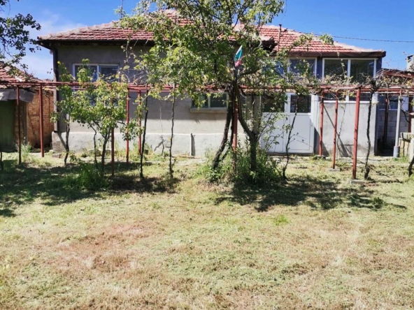 Къща в с. Господиново, Област Варна - 69 кв.м за 1087 €/кв.м - Снимка #1