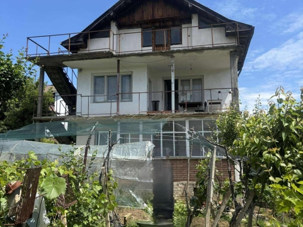 Къща в Враца, Студентски град - 120 кв.м за 532 €/кв.м - Снимка #1