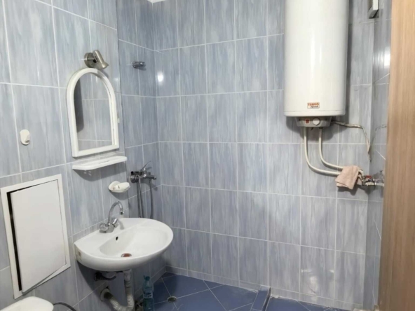 Двустаен апартамент в Плевен, Идеален център - 54 кв.м за 2019 €/кв.м - Снимка #1