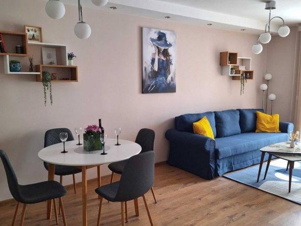 Дава се под наем Едностаен апартамент в София, Център - 46 кв.м за 459 € - Снимка #1