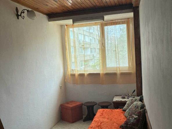 Дава се под наем  в Бургас, Център - 20 кв.м за 153 € - Снимка #1