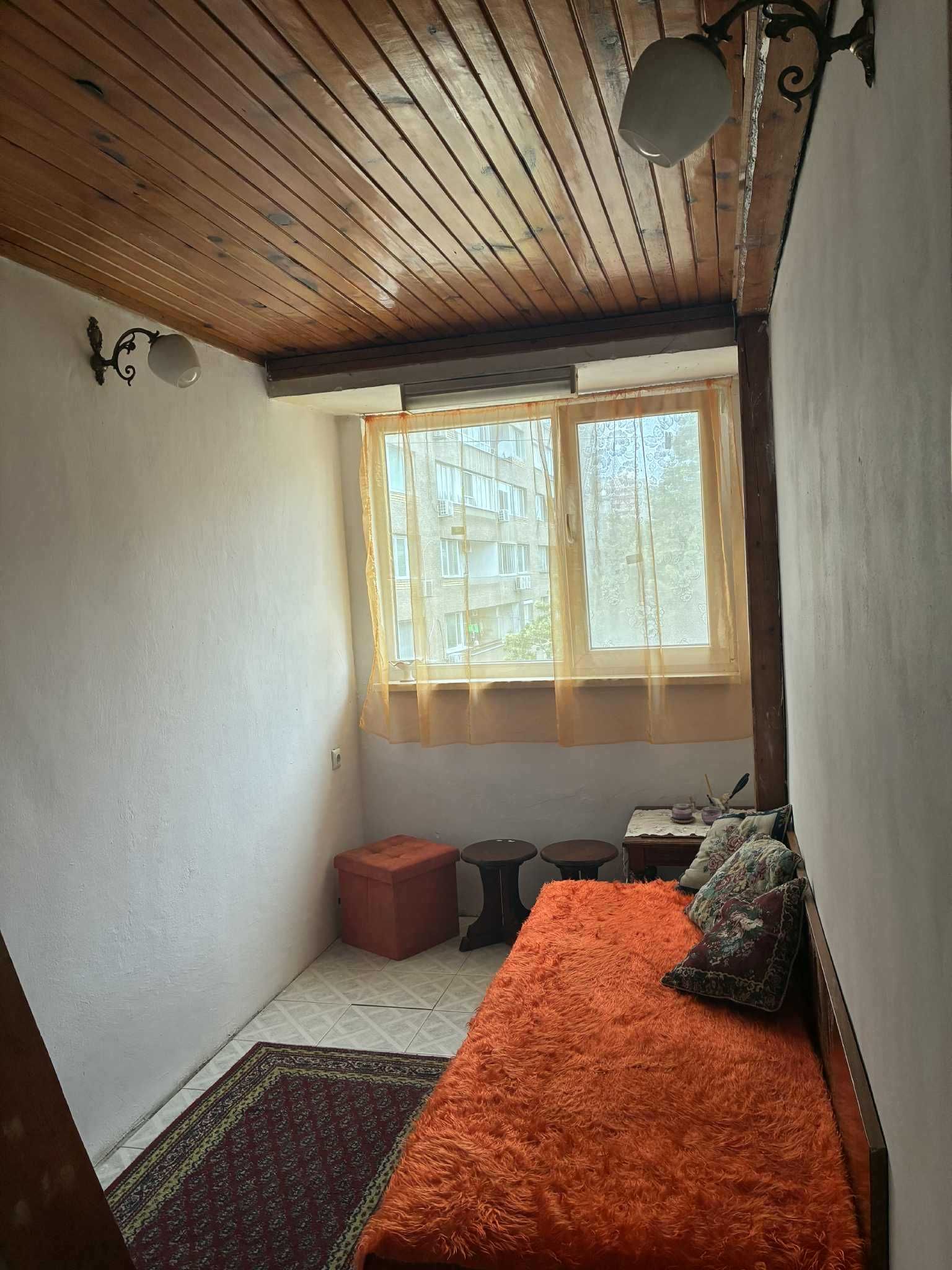 Дава се под наем  в Бургас, Център - 20 кв.м за 153 € - Снимка #1