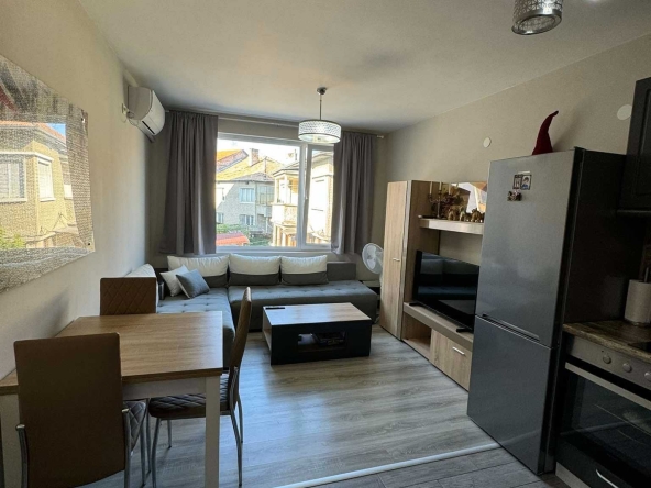 Двустаен апартамент в Търговище, Център - 56 кв.м за 1357 €/кв.м - Снимка #1