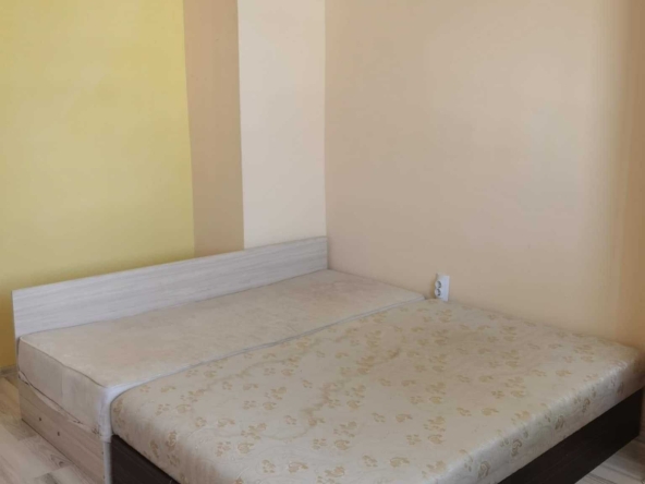 Дава се под наем Тристаен апартамент в Варна, Цветен квартал - 95 кв.м за 169.83 € - Снимка #1