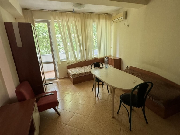 Дава се под наем Едностаен апартамент в Пловдив, Център - 25 кв.м за 148 € - Снимка #1